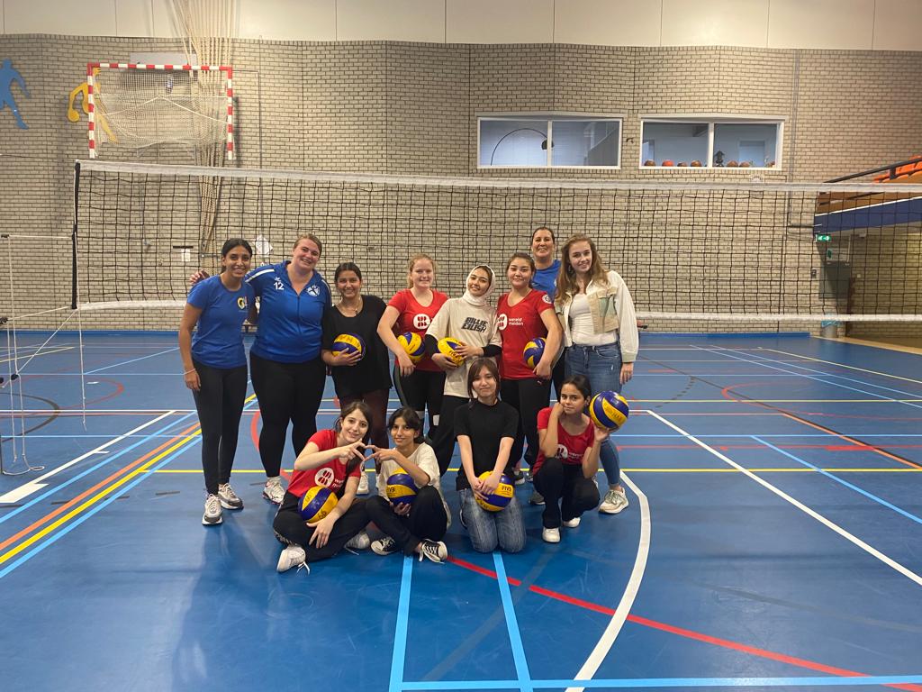 Wereldmeiden Op Bezoek Bij Vvh Volleybal Vereniging Harderwijk